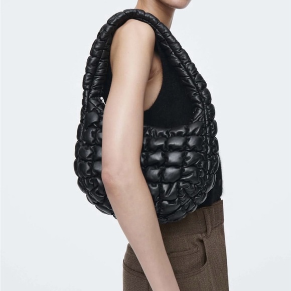 New- COS
Quilted Mini COS Bag - Leather - Picture 1 of 16